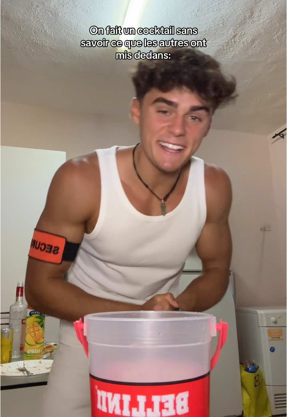 A post by @larzizematteo on TikTok caption: La texture du cocktail 💀 | viens lnsta: larzizematteo je réponds à vos messages privés @Matteo @Theo @joanmutschler2 @Kyasko 𒉭 @Matis @larzizebalthazar #larzize 