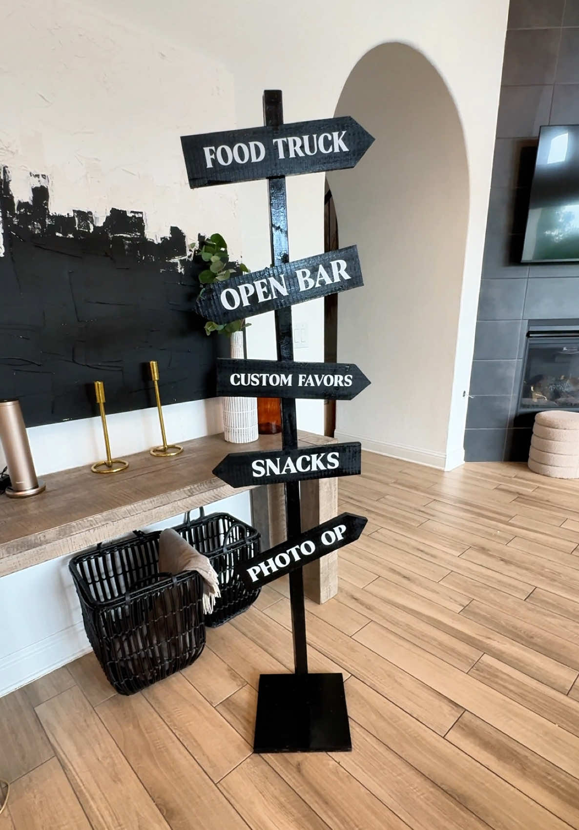 A post by @ravenelysetv on TikTok caption: Replying to @ash Simple DIY signage for my pool party! Definitely gonna get a lot of use out of this thing!! #DIYpartydecor #partysign #diysigns