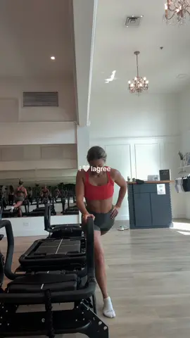 A post by @sidneytilton on TikTok caption: muscles are toned here 