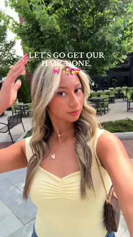 A post by @valery.zamoraa on TikTok caption: HAIR DAYS NEVA MISS💛👏🏼💛👏🏼!! #fyp #foryoupage #hairday #foryou #Vlog 