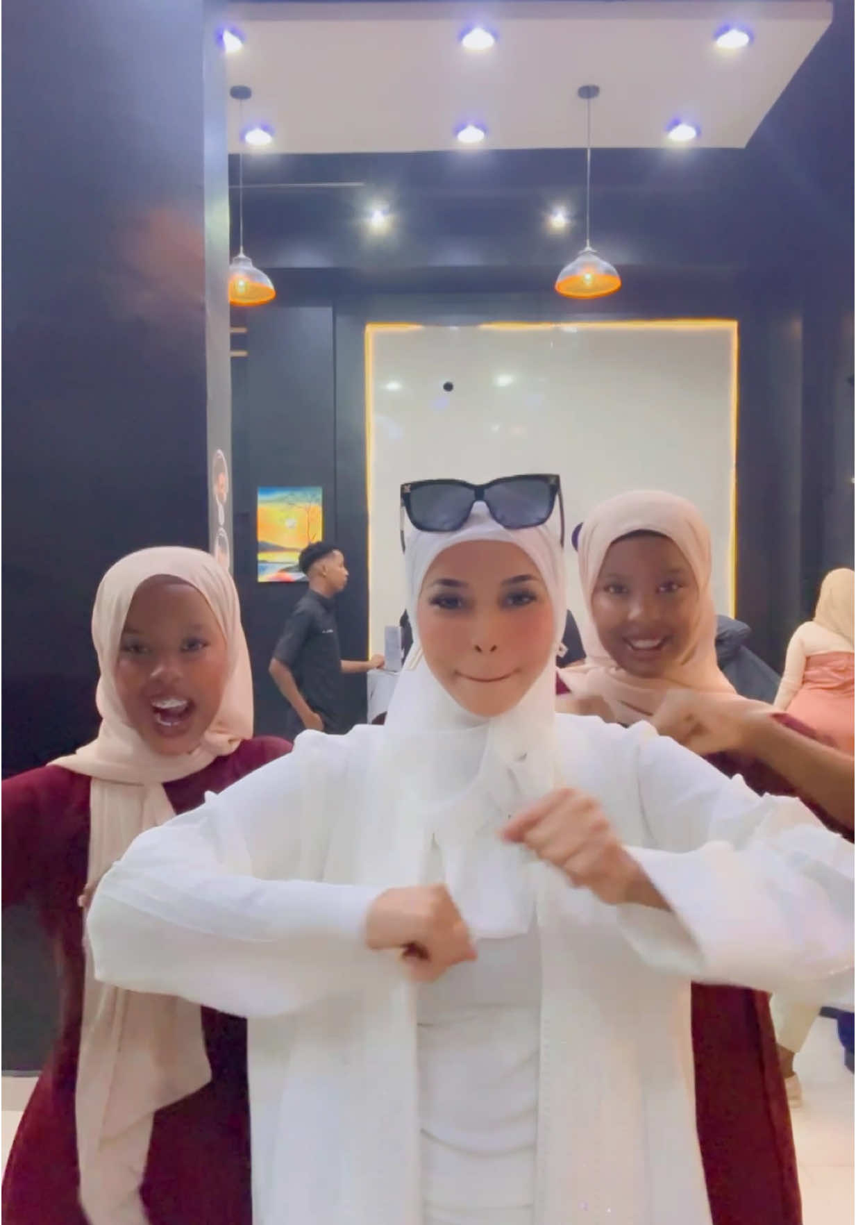 A post by @sumayo_qurux_1 on TikTok caption: Alla kuwaan wanjecelhy 😭😂🔥🔥#sumya_qurux #happyahmedhilwa #foryoupage_foruyou 