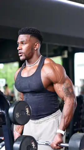 A post by @drayyofficial on TikTok caption: Your desire must be stronger than your emotions or you’ll fold every time resistance shows up! 🏆 #fitness #fitnessmotivation 