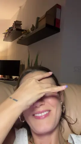 A post by @iamnotyourmamy on TikTok caption: Ari 1 anche x me #fypツ #foryouu #neiperteeee #temptationisland 