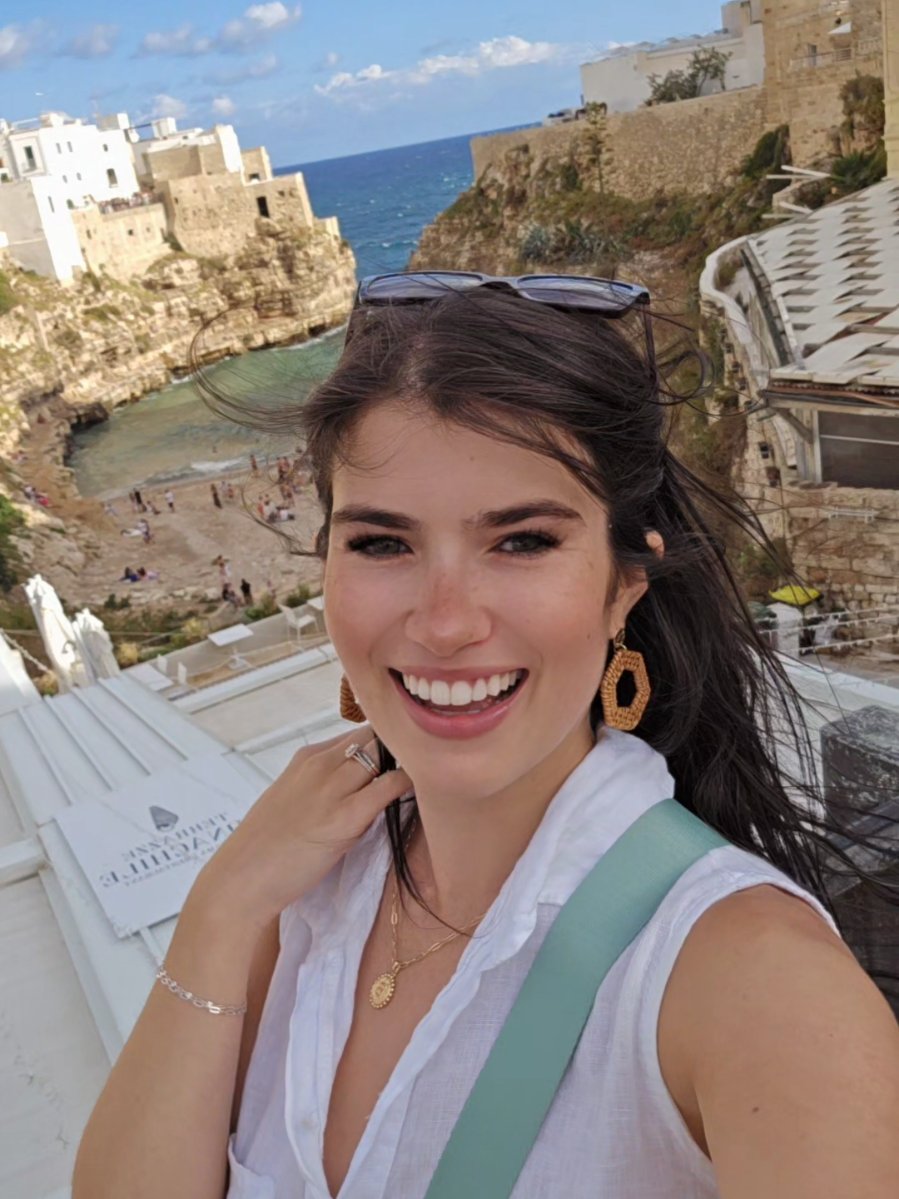 A post by @alexastrike7 on TikTok caption: almost lost my Prada sunglasses 😭😅🤣 #fyp 