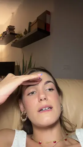 A post by @iamnotyourmamy on TikTok caption: Vale don’t cedere miracc #fypツ #foryouu #neiperteeee #temptationisland 