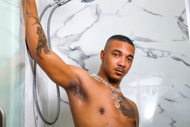 A post by @durellyrellz on TikTok caption: Chains for sale! You can go to WWW.HARD28.COM and purchase ! SUPER AFFORDABLE !! 