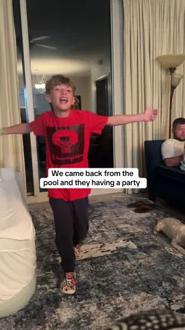 A post by @wrenandemmesworld on TikTok caption: Party at portofino #wrendavid #kaysen #wrenandkaysen #rapping #rapper #louisianaboys #fyp #foryou #vacation #party 