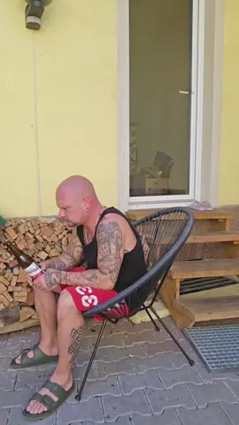 A post by @dergrillcommander on TikTok caption: #erinnerung 