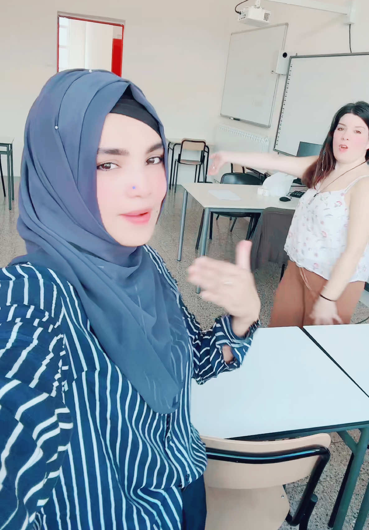 A post by @suriajarin on TikTok caption: 🇧🇩🤗🇮🇹