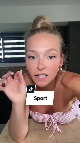 A post by @wendyruel on TikTok caption: Réponse à @Morgane 💗🤪 les séances de sport 💖 #Sport #pilate #hit #musculation 