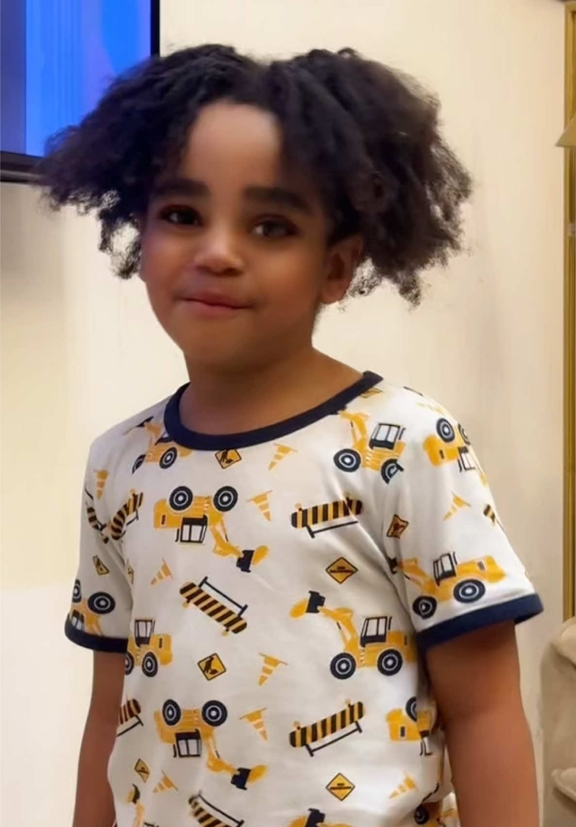 A post by @benedict_kalengay on TikTok caption: Je m’attendais vraiment pas à cette réponse!😂🤦🏽‍♀️