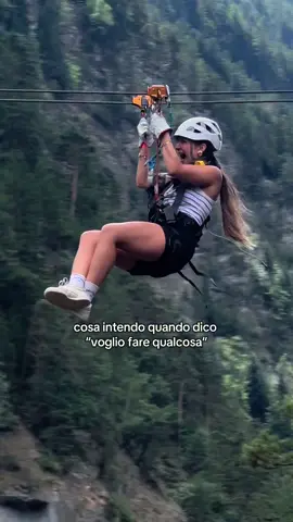 A post by @martinadutto on TikTok caption: esperienza bellissimaaa 😍 #zipline #parcoavventura #orridopresaintdider 