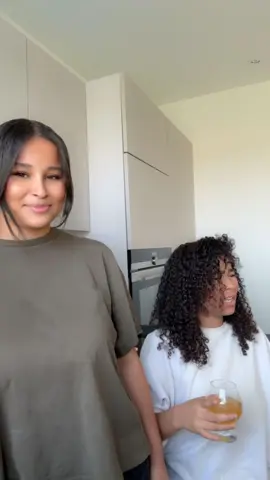 A post by @saraetraniaofficiel on TikTok caption: Je sors une High Note improvisé sur Best thing I never had @Beyoncé #beyoncé #bestthingineverhad #fyp 
