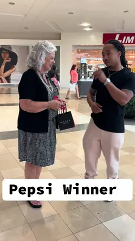 A post by @malayjewelers on TikTok caption: He won Rightaway  #free #gold 
