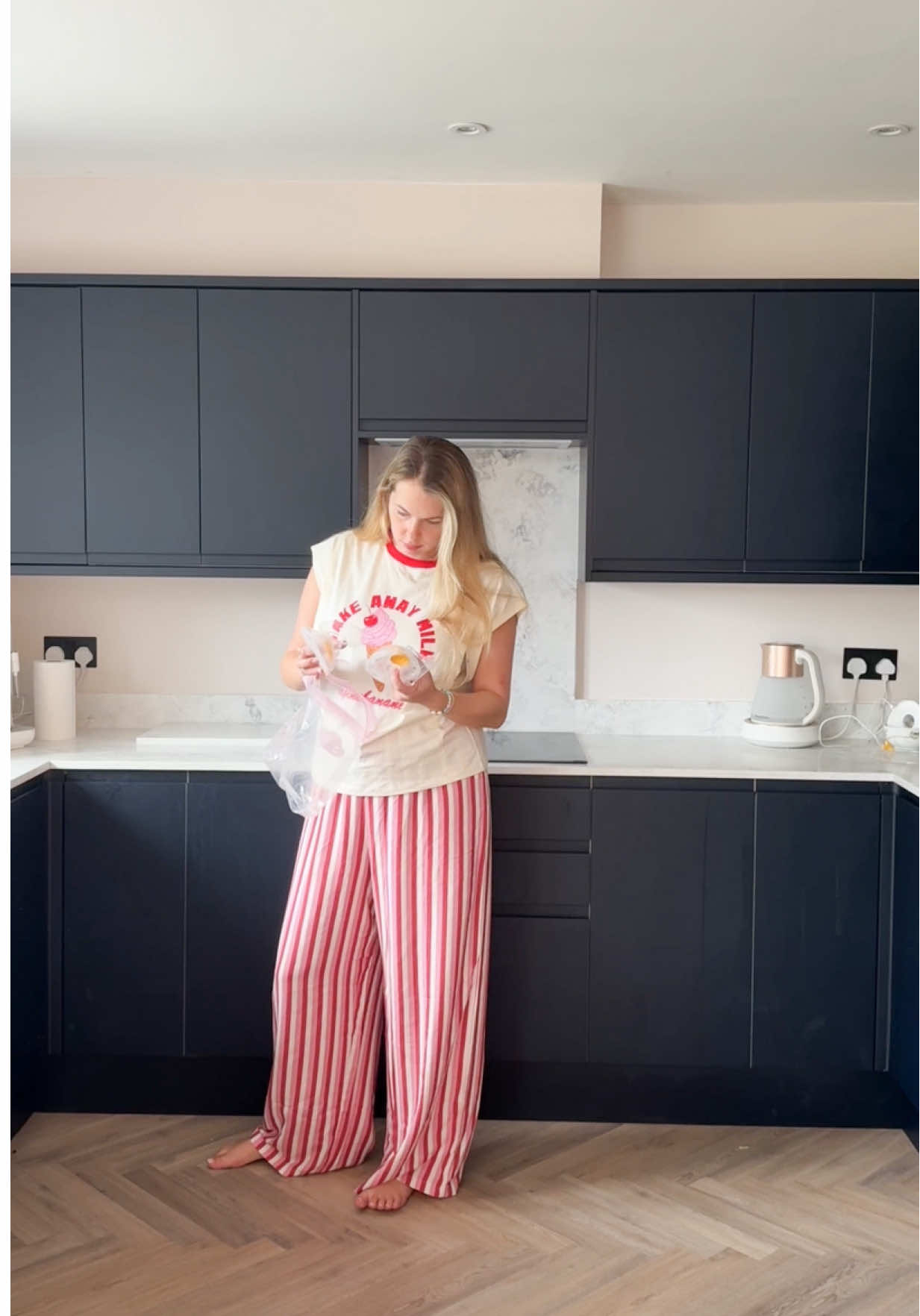 A post by @rooshome on TikTok caption: My current obsession = pumping and cleaning 🫧🐄☁️ #cleanwithme #pumpwithme #cleaningvideos #CleanTok #cleanhome #newmum #pumpingmama 