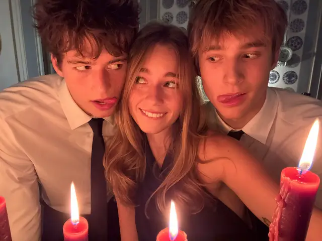 A post by @maligoshik on TikTok caption: castle with friends 🏰 @bách @Ollie 