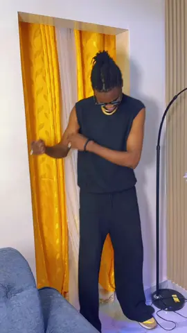 A post by @lok_bombe on TikTok caption: Yaw beugeul Seugne bi rek@Mome_sa_rew 