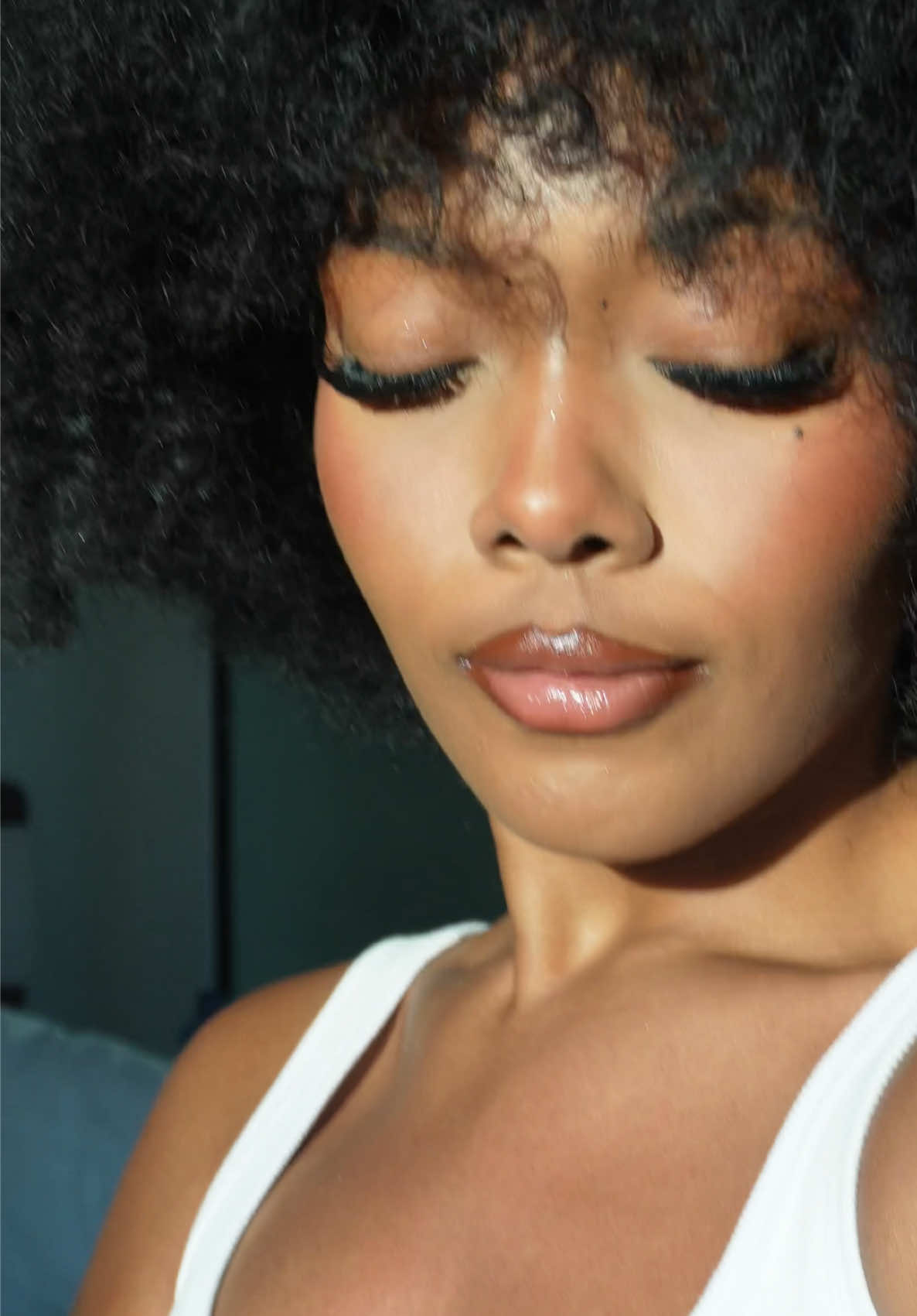 A post by @lelliessantiago on TikTok caption: Pretty both ways #pov #fyp #foryou #fy #myface 