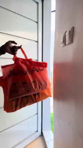 A post by @dudufaitdesvideos on TikTok caption: 🌞 LOOK SUMMER ACTIVÉ! À votre avis, combien m’a coûté ce look complet ? 👕🩳🕶️ Tous les articles viennent de @Jumia – la destination n°1 pour rester stylé tout l’été, sans se ruiner ! Profitez de 15% de remise sur les articles fashion aujourd’hui jusqu’à minuit 🕛. 📲 Téléchargez l’app, visitez jumia.sn ou appelez le 33 922 56 56 pour commander. Votre pronostic ? 👇 1- 20 000 FCFA 2- 30 000 FCFA 3- 50 000 FCFA