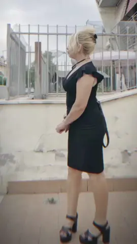A post by @gianinareginadelmiocuore on TikTok caption: #CapCut #viral #fuoryou #noaptelinistita 