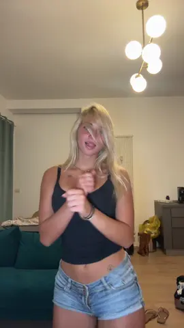 A post by @iriss.vallaranii on TikTok