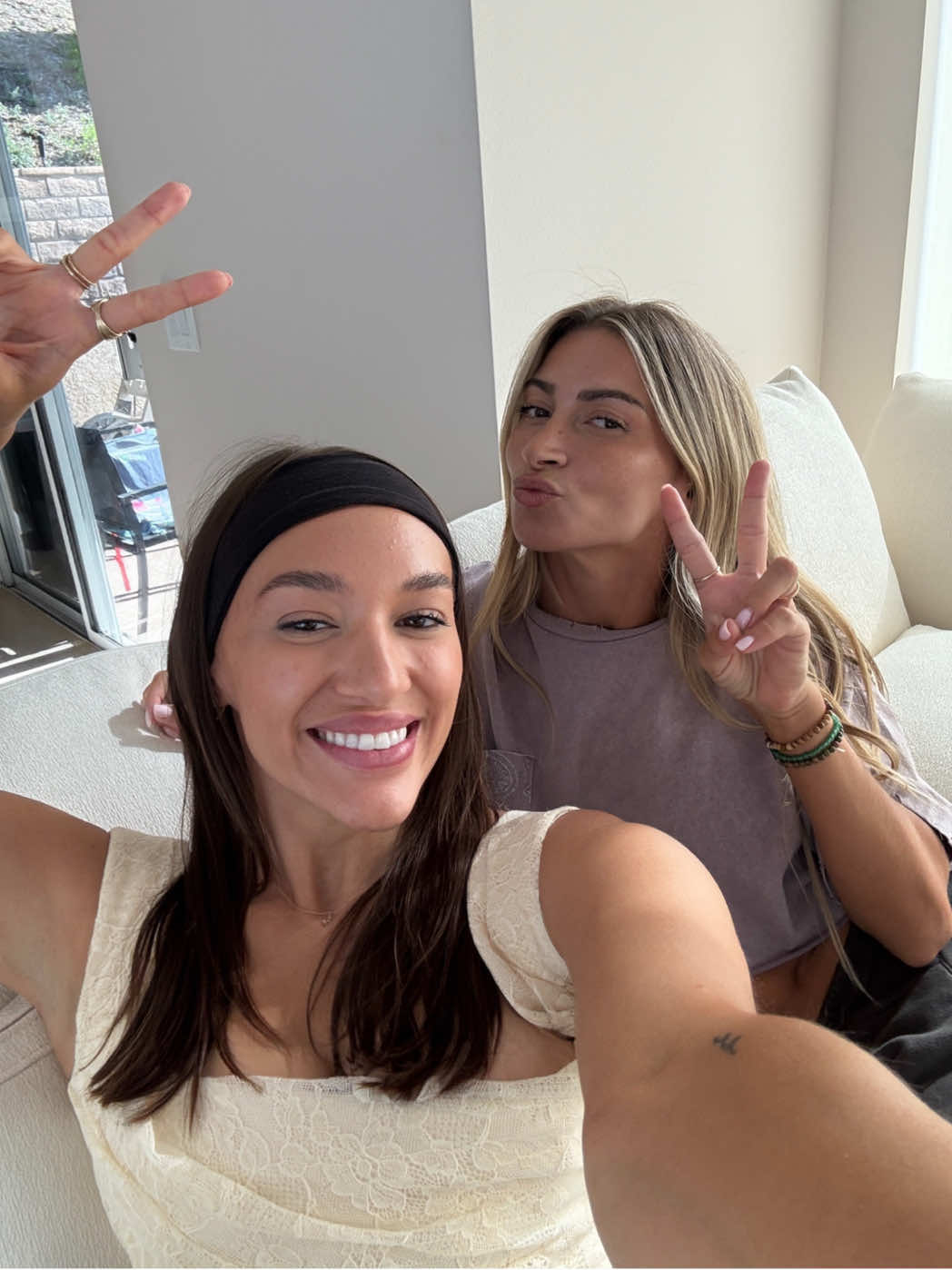A post by @jessvalortiz on TikTok caption: peep the Mirrorball #dwts 