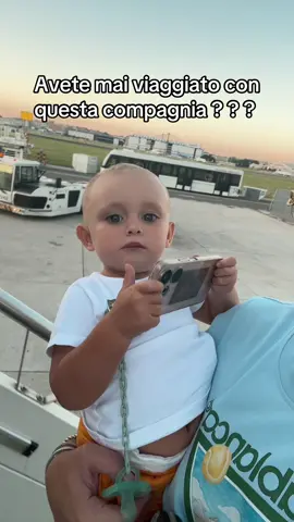 A post by @mariomario581 on TikTok caption: Lo vedo strano 