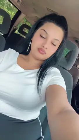 A post by @madalina_madita on TikTok caption: #foryoupage❤️❤️❤️foryou💞💞💜viral💕foryou #moktansya🦋 #fy❤️😘🦋 #fy😘 