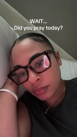 A post by @ninaa.thomass on TikTok caption: Let’s pray to start the day ❤️🙏🏼 #fyp #God #Jesus #faith #foryou 