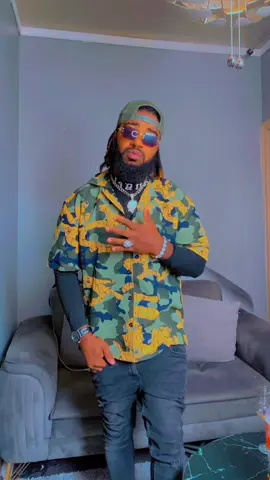 A post by @drammoussa on TikTok caption: #soninkara🇸🇳🇲🇱🇲🇷🇬🇲🇬🇳🦁👑❤️