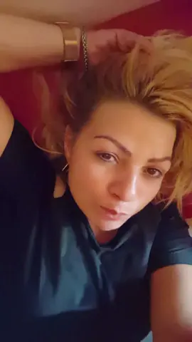 A post by @gianinareginadelmiocuore on TikTok caption: #viral #fuoryou #🤣🤣🤣🤣🤣🤣 