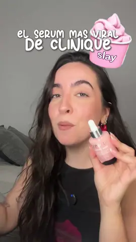 A post by @druni on TikTok caption: ¡Piel fresca, luminosa y con efecto buena cara todo el día! 💖 La Moisture Surge Active Glow de Clinique es una hidratante ligera con color que unifica el tono, ilumina y deja la piel cómoda e hidratada durante horas. Perfecta para quienes quieren un look natural, sin base, pero con ese toque glow saludable que no falla ✨ Ideal para verano, días con prisas o simplemente cuando quieres verte bien sin complicarte. #druniperfumerias #drunilover #cliniquespain #moisturesurge #efectobuenacara #makeupligero #momentodruni #fyp #parati