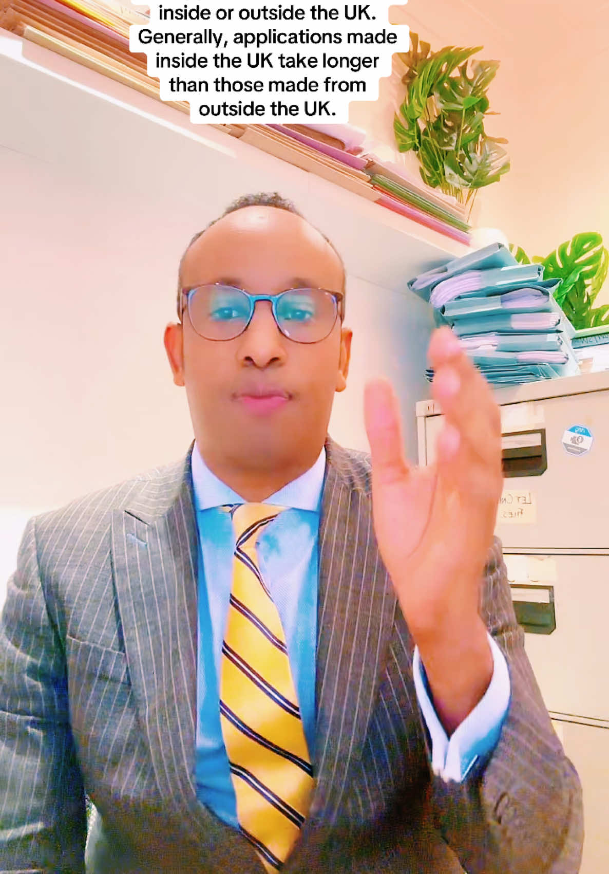 A post by @lawyermohamed35 on TikTok caption: #somalitiktok12 #somaliland #somalitiktok #somaligirls #somalikenyan🇸🇴🇰🇪🔥👸 #hargeisa #jigjiga #somaligirl #somaliarmy #jigjiga_somali_galbeed #somaliethiopian #somaliatiktok #puntlander🇸🇱 #somalia #somaliuk #somalibridal #somaliwayn🇸🇴🇸🇴🇸🇴 #mogadishu #isliinairobi #somal 