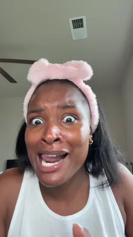 A post by @ciaramornai on TikTok caption: Is Apple gonna expose me?! #fyp #apple 
