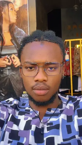 A post by @lok_bombe on TikTok caption: @Mome_sa_rew 