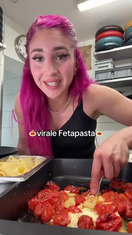 A post by @mikasamamito on TikTok caption: #viral #mikasa #sushi #lachs #pasta 