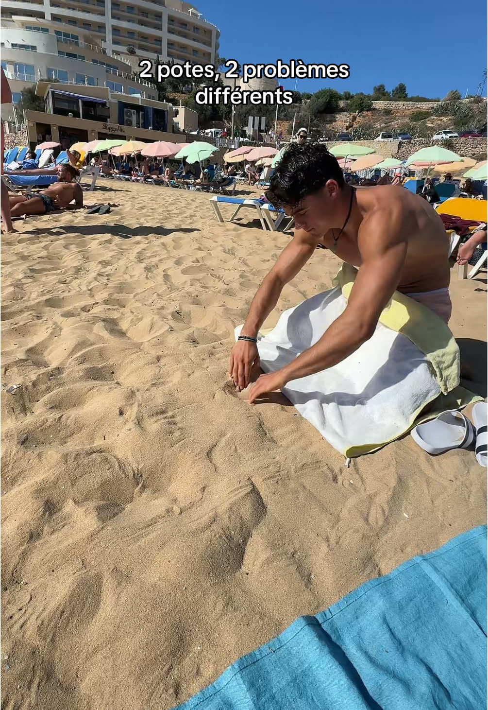 A post by @larzizematteo on TikTok caption: La serviette c’est pour m’abattre 🤣 | viens lnsta: larzizematteo @Matteo @joanmutschler2 #larzize 
