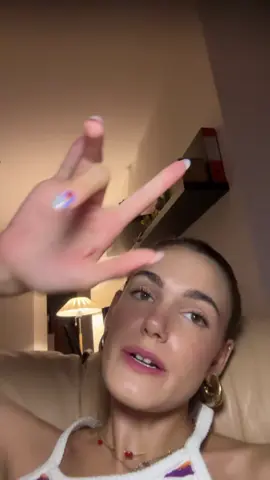 A post by @iamnotyourmamy on TikTok caption: già sento i commenti #fypツ #foryouu #neiperteeee #temptationisland 