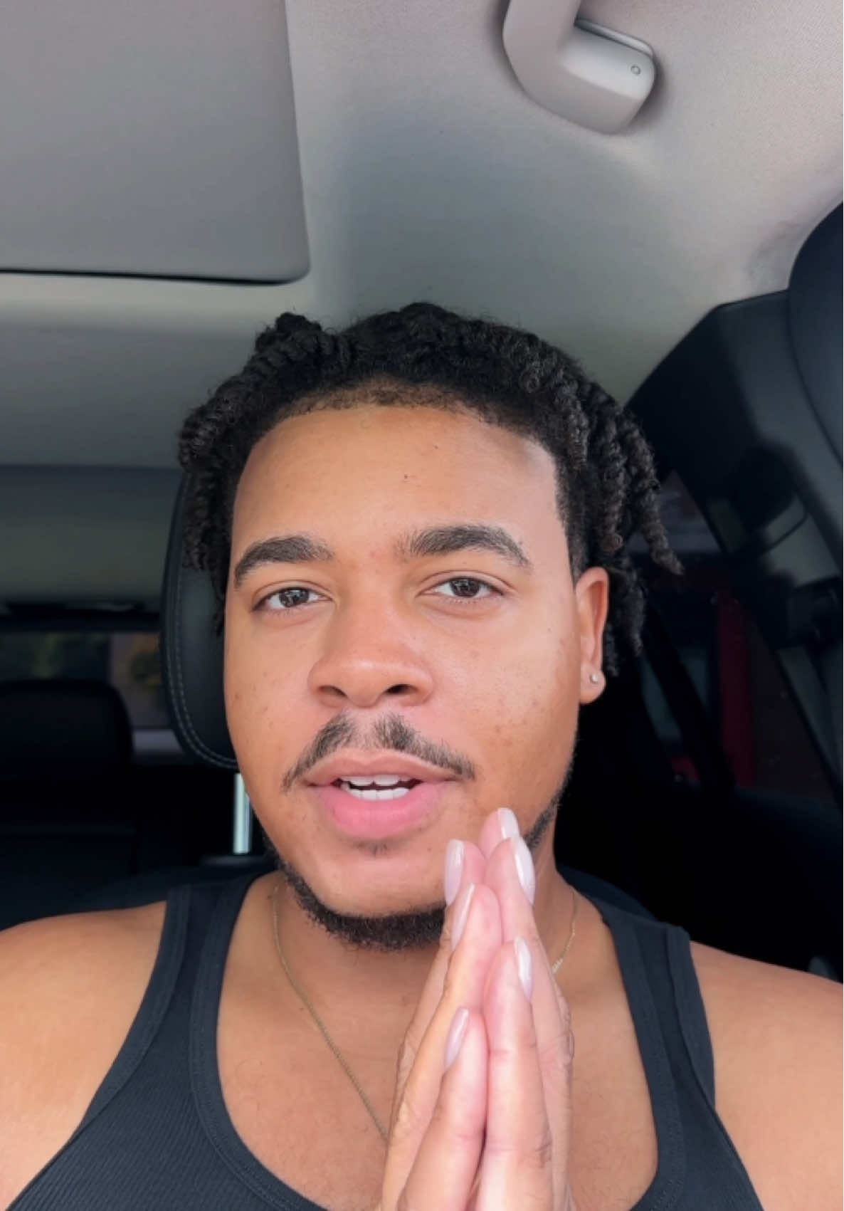 A post by @scotfknlouie on TikTok caption: struggle is not in my dna. 
