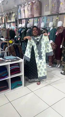A post by @hiratextiles on TikTok caption: #tiktokmademebuyit #julydealdrop 