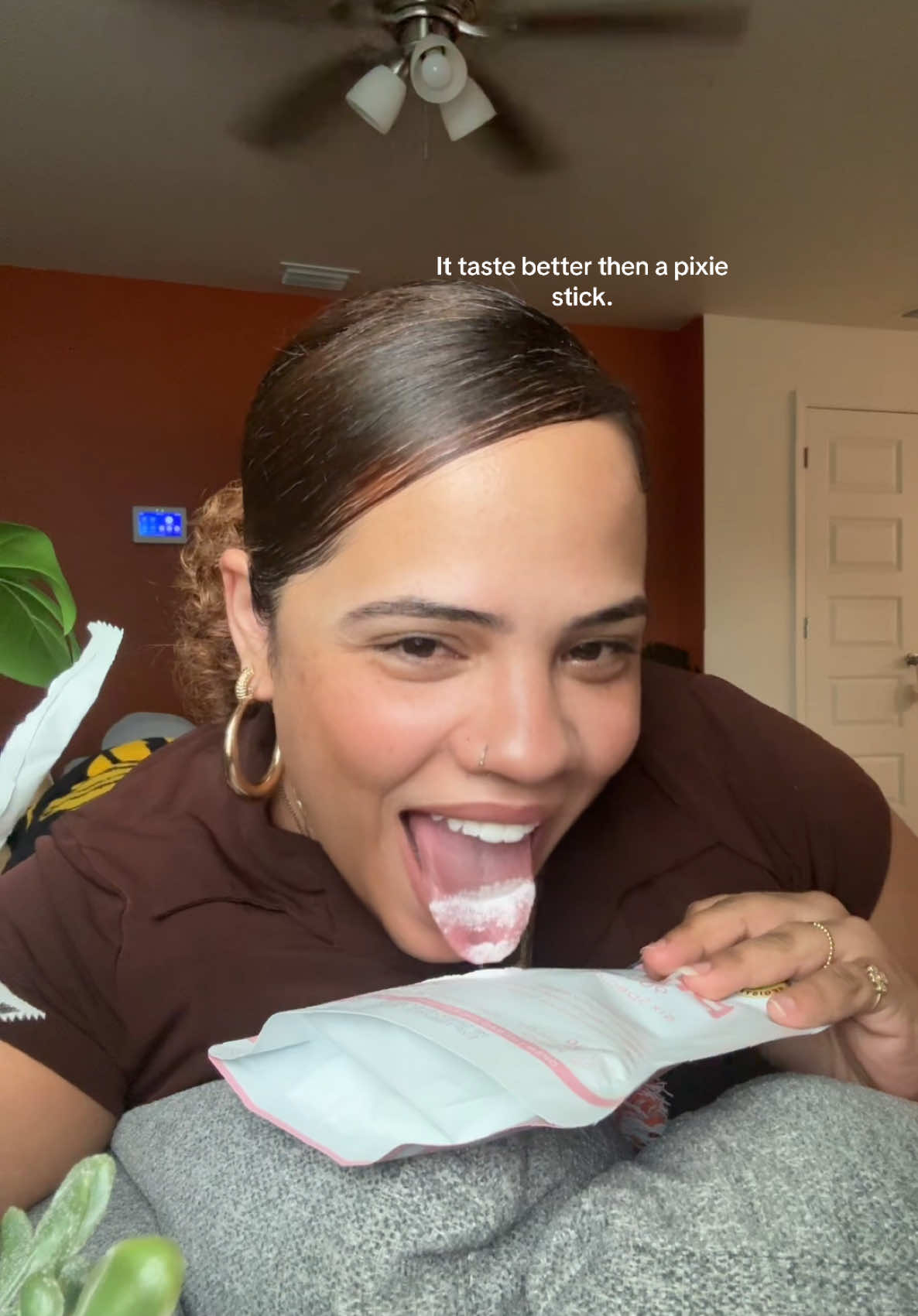 A post by @casharroyo on TikTok caption: PCOS GIRLIES GET ON IT ASAP!!!! #pcos #polycysticovariansyndrome #hvonutritionprobiotics #Probiotics #guthealth #creatorsearchinsights 