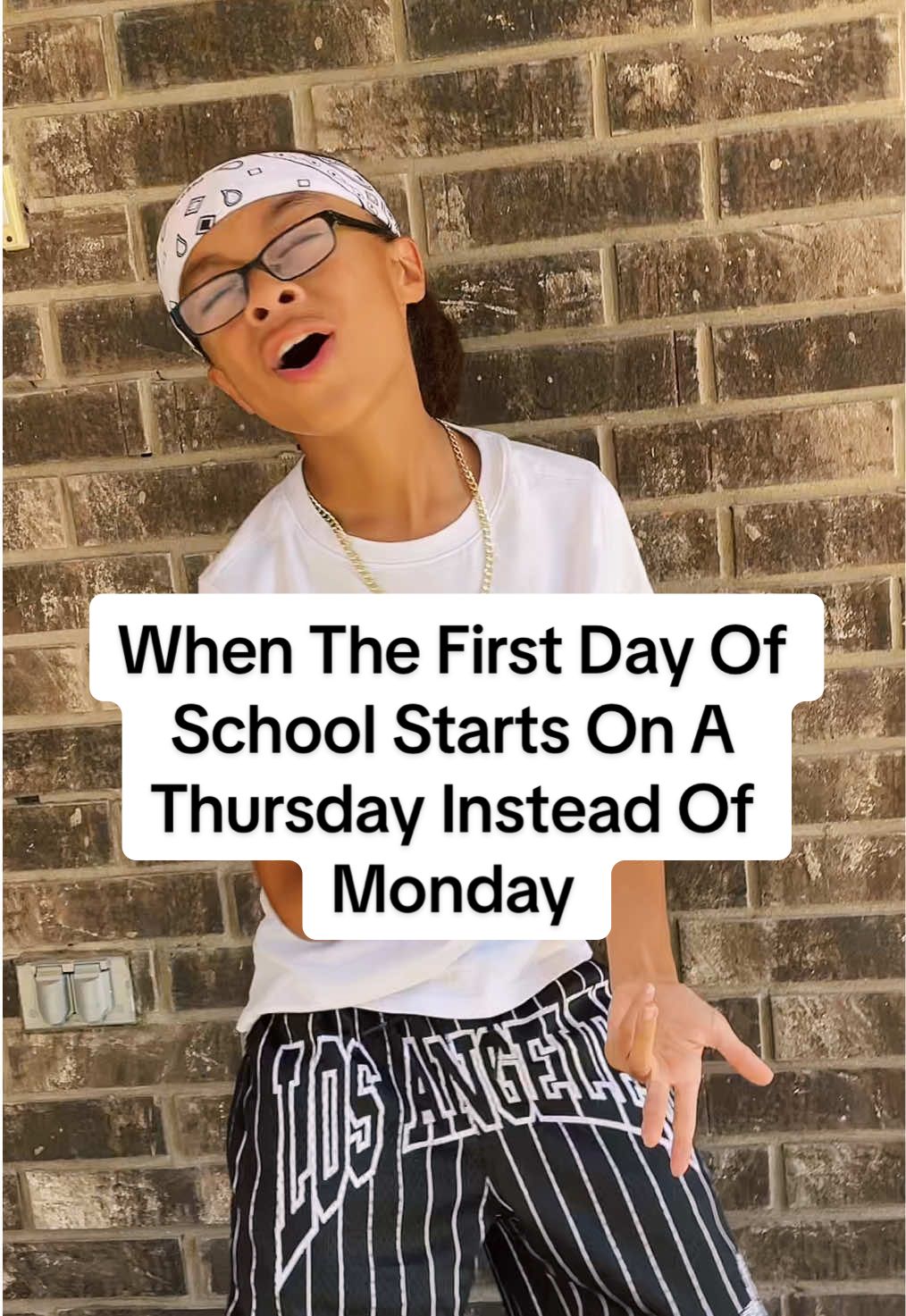 A post by @kassieemariee on TikTok caption: When The First Day Of School Starts On A Thursday Instead Of Monday! Snapchat kassiejuju3 #kassiemarie 