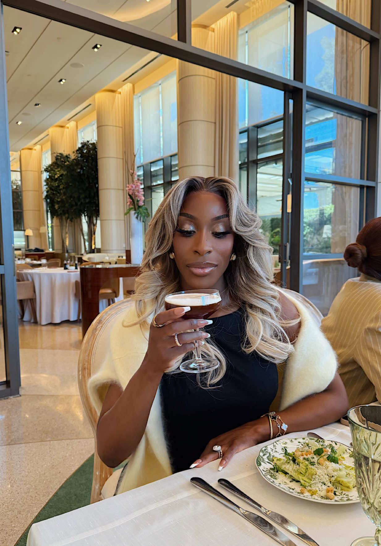 A post by @jackieaina on TikTok caption: @FORVR MOOD #pistachiomartini #pistachioliqueur #whitechocolateliqueur #cocktail 