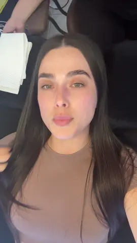 A post by @keniasantos_ on TikTok caption: @sare_estudio en insta están como @sare_estudio 