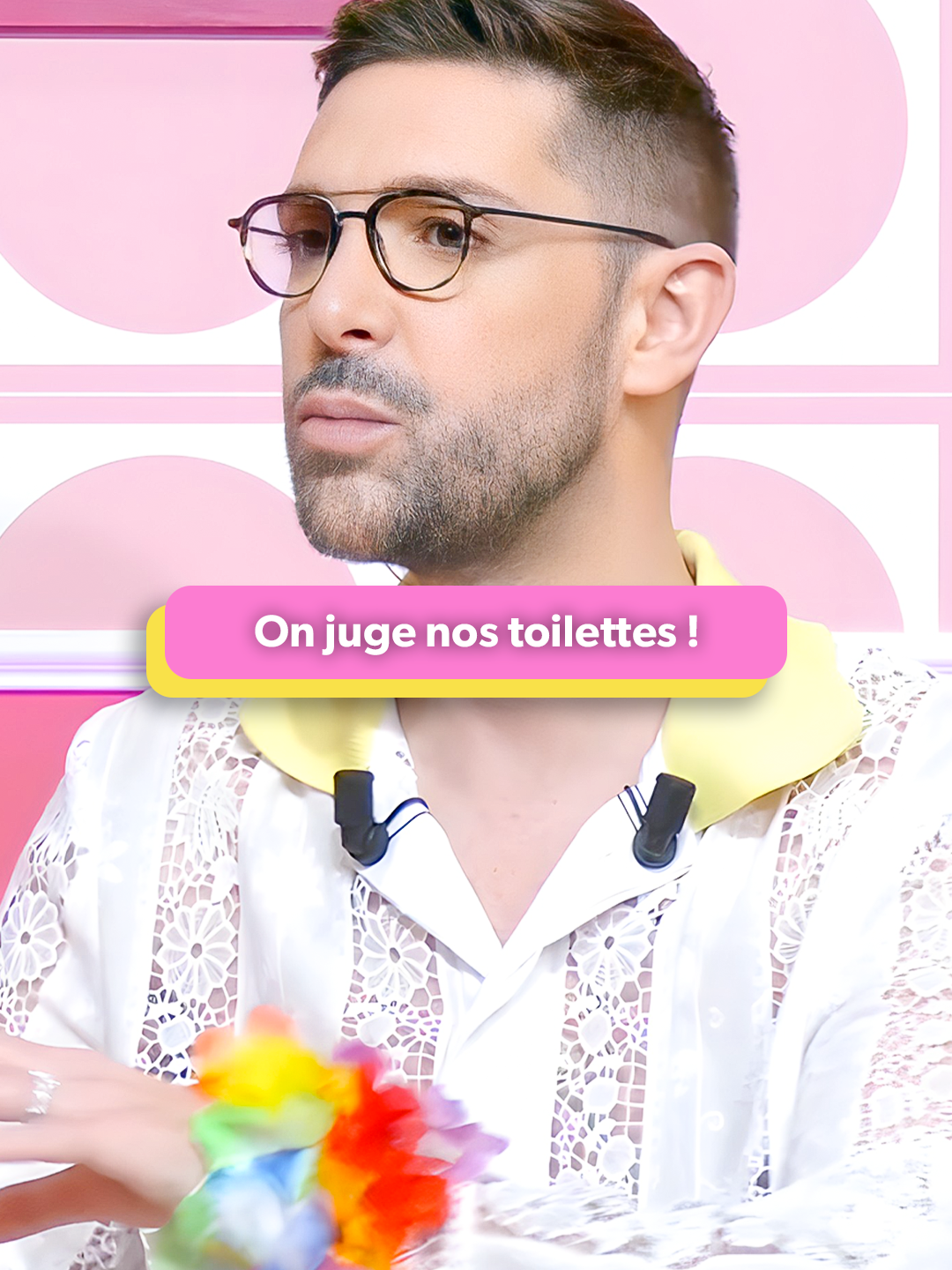 A post by @samzirah on TikTok caption: On vous montre nos toilettes... 👀 #samzirah #interview #aja