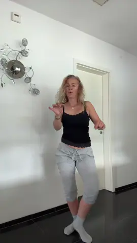 A post by @andreea33251 on TikTok caption: 💃🏼🫣🫣🫣💃🏼what do you think about 🙈#videoviral 