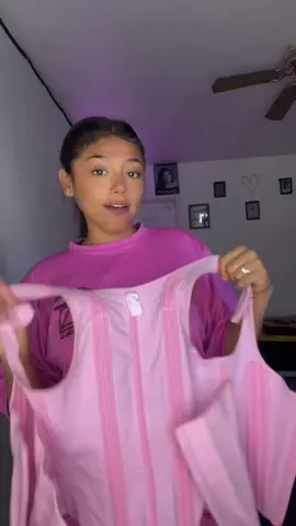 A post by @xodreea on TikTok caption: You’ll always catch me wearing fajas when I’m bloated🫱🏾‍🫲🏻 #fyppppppppppppppppppppppp #girls #curveshe #waist #trainer 