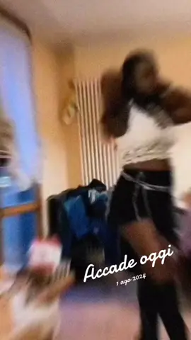 A post by @juliequembo2 on TikTok caption: #accadeoggi 