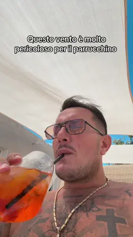 A post by @mariomario581 on TikTok caption: Rischio di perderlo 😂