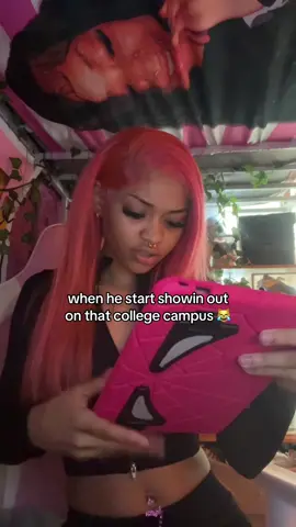 A post by @hearts4maraaaa on TikTok caption: i’m not playinnn😹😹 #trending #blowthisup #fypage #viralvideo 